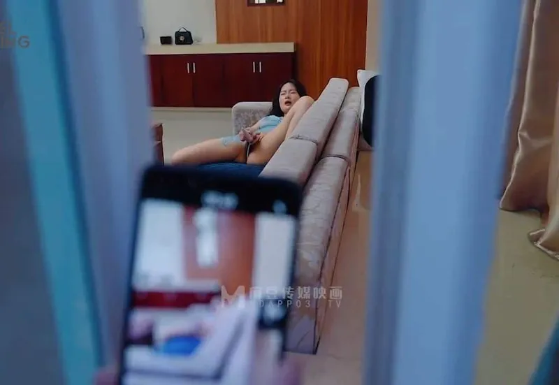 Mùa hè ướt át khi được nếm trái cấm của em nữ sinh xinh đẹp Hinako Mori